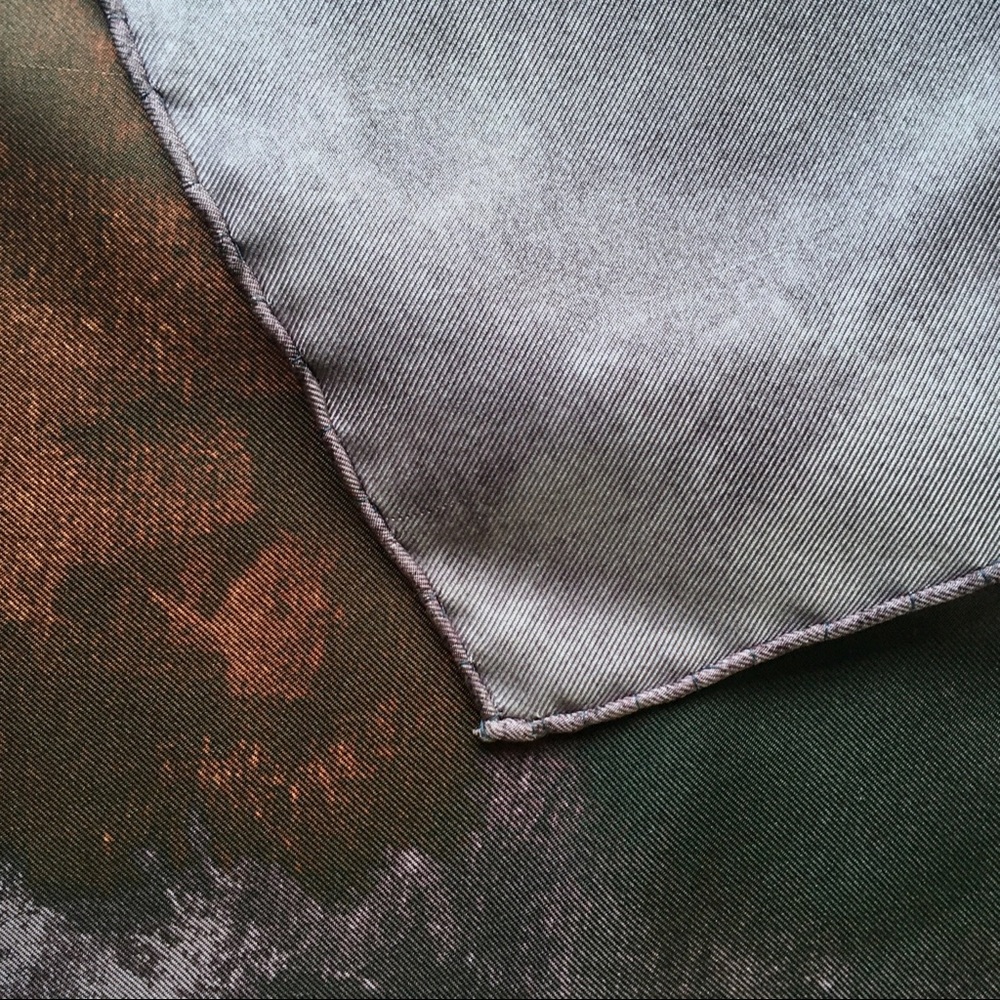 Gucci Silk Scarf Square Monogram G Abstract - Picture 3 of 7